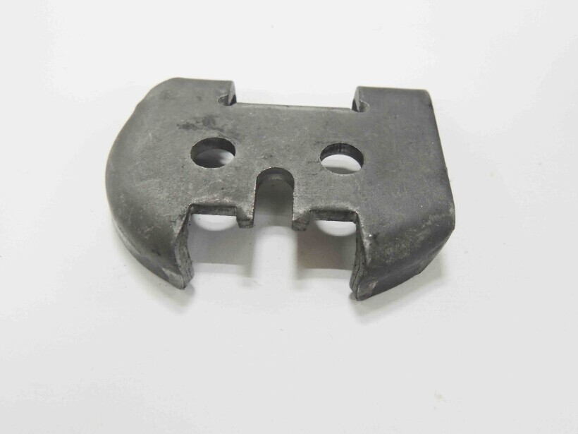 冲压汽车轮轴配件正面